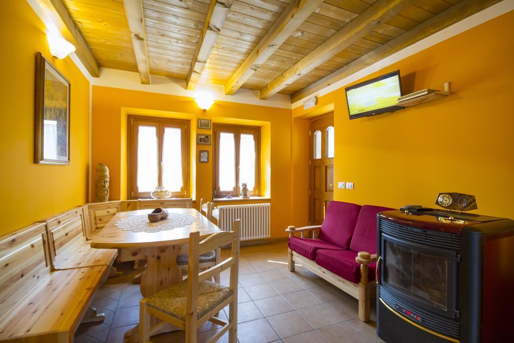 Villa Casa delle Noci Grimacco Camera foto